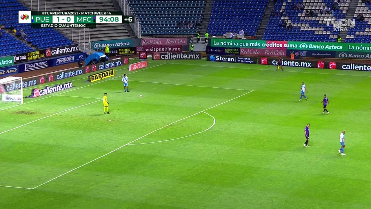 ¡GOL!  anota para Puebla. Dieter Villalpando