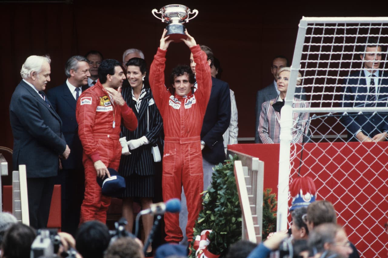 Tras un año sabático, 1992, regresó a las pistas, en 1993, con Williams, para ganar la Fórmula 1 por cuarta y última vez.