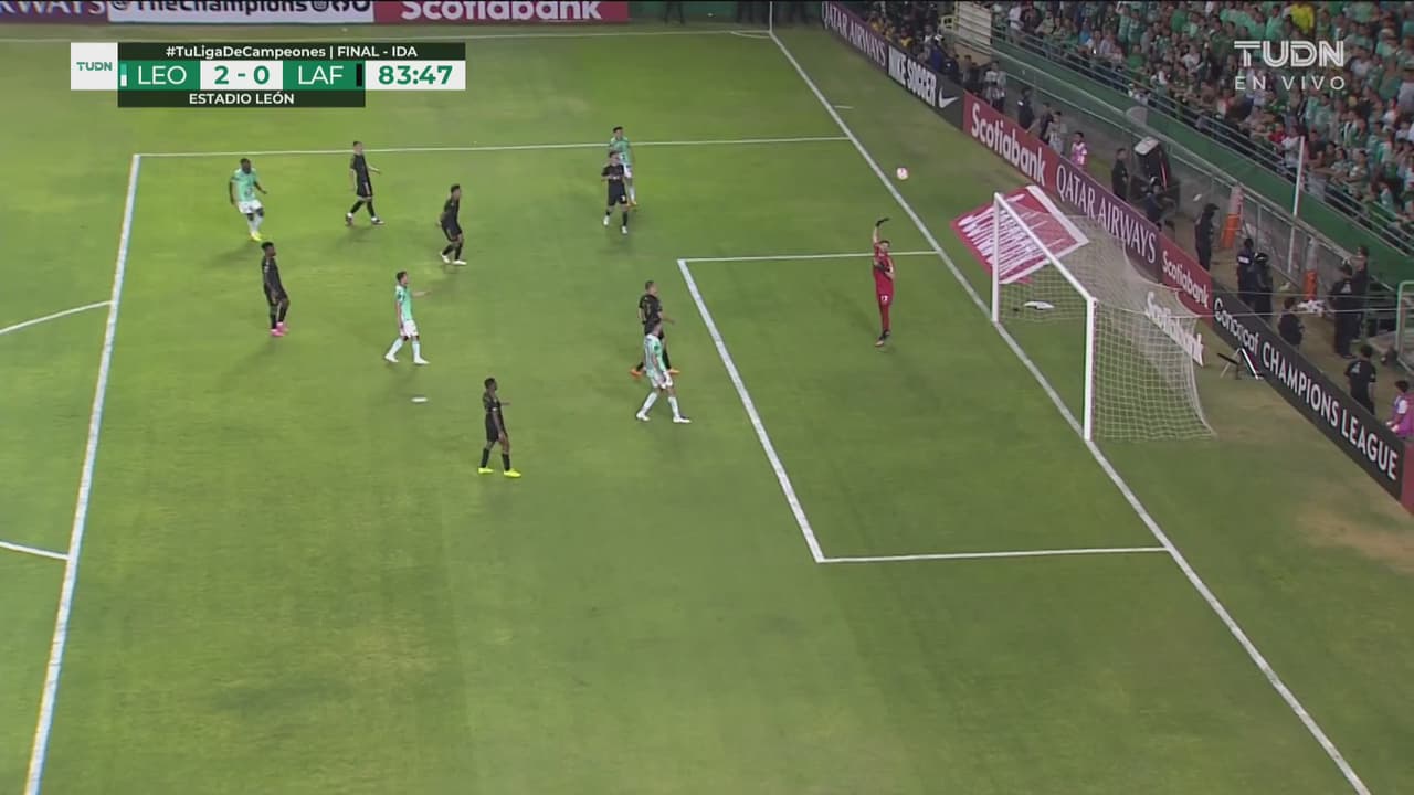 Campbell la intentó de sexto año y le salió de kinder