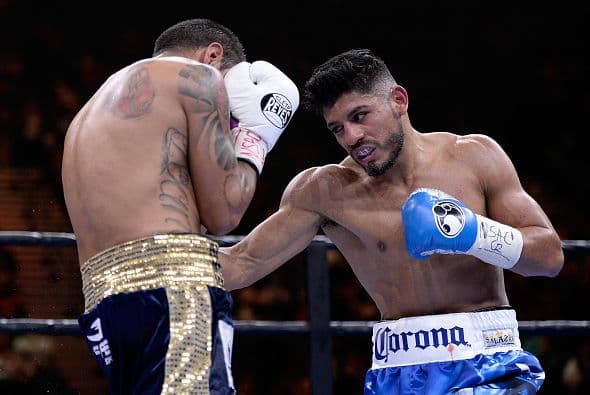 La pelea llegó a los 10 rounds y los jueces la calificaron: 96-93, 98-91 y 99-90, todo para Abner Mares.