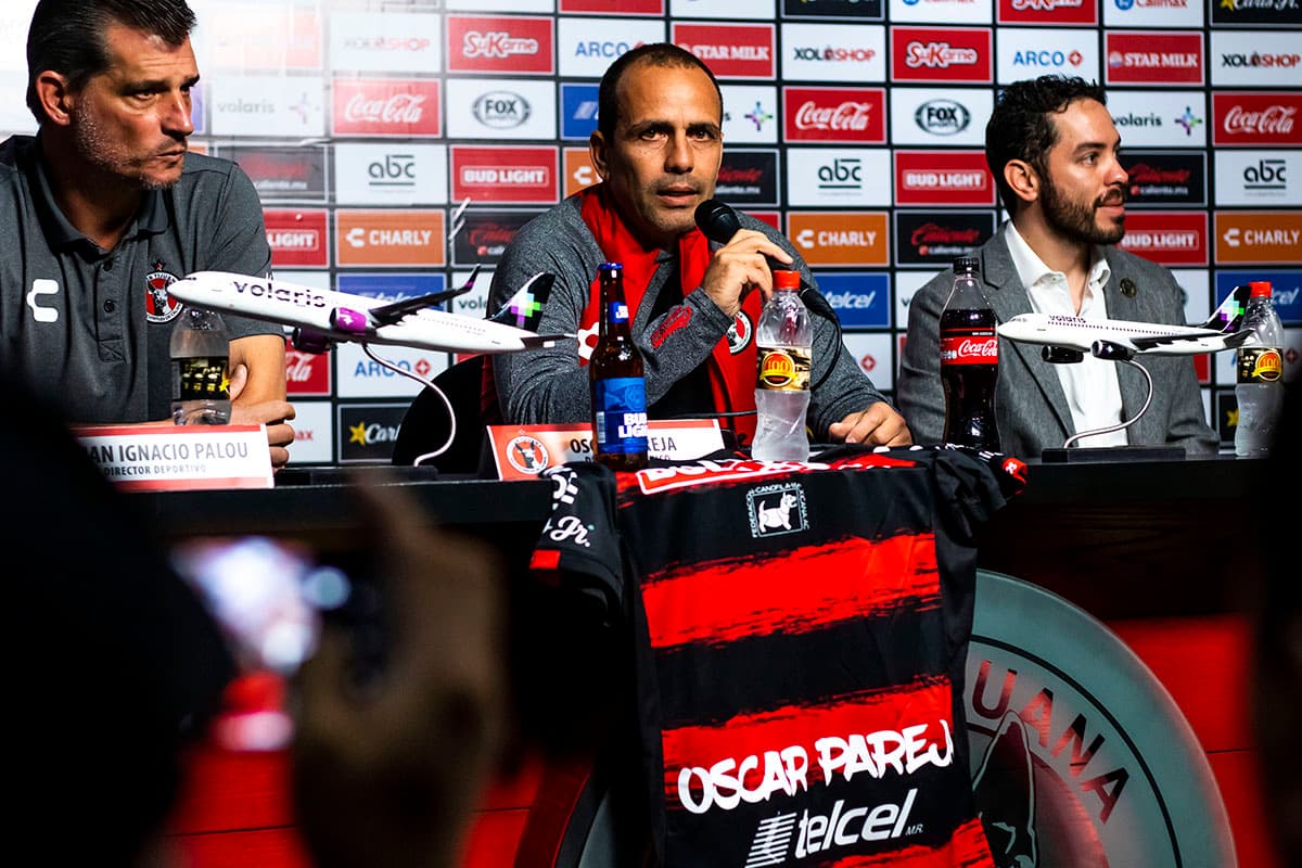 "Lo importante es trabajar desde el principio para obtener los resultados. Venimos a soñar, a reír y tener la ilusión de volver a ser campeones", dijo el colombiano en la rueda de prensa.