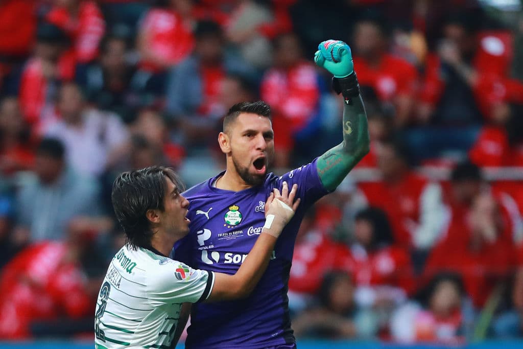 Con esa ventaja, el equipo visitante se fue al descanso para defender su ventaja en 45 minutos restantes.