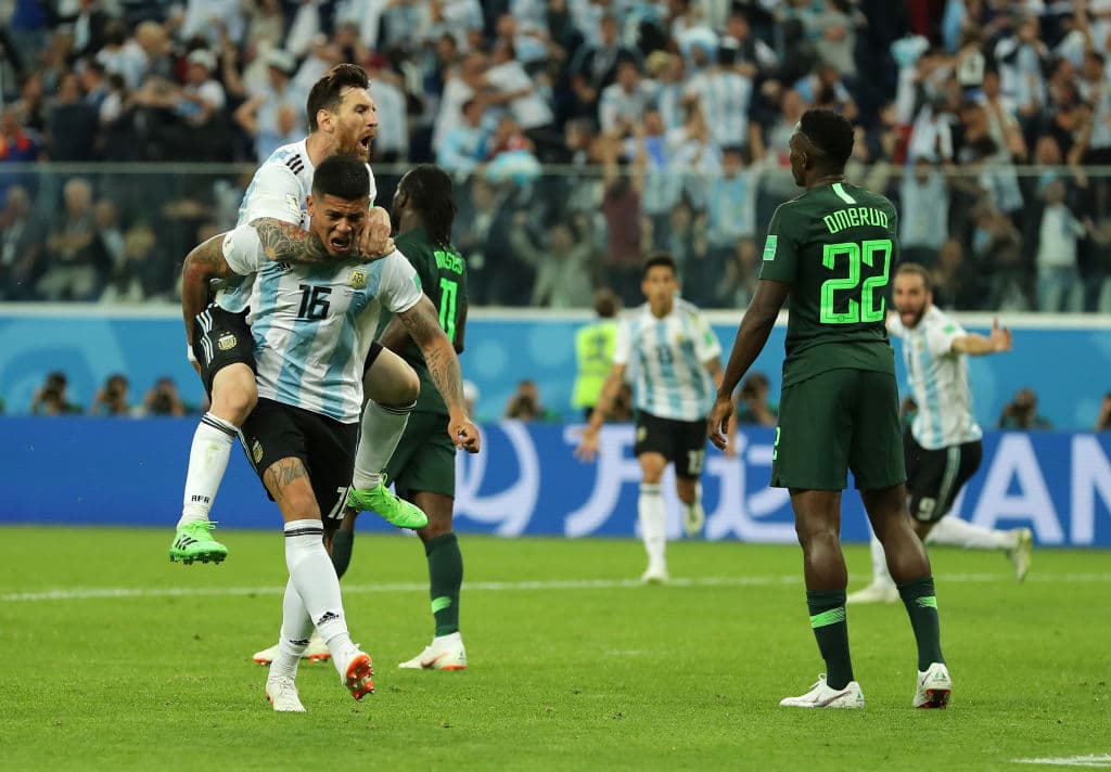 Ese 2-1 de Argentina conincidió luego con el segundo gol de Croacia para imponerse contra su rival por los octavos, Islandia, y así tener una doble alegría.