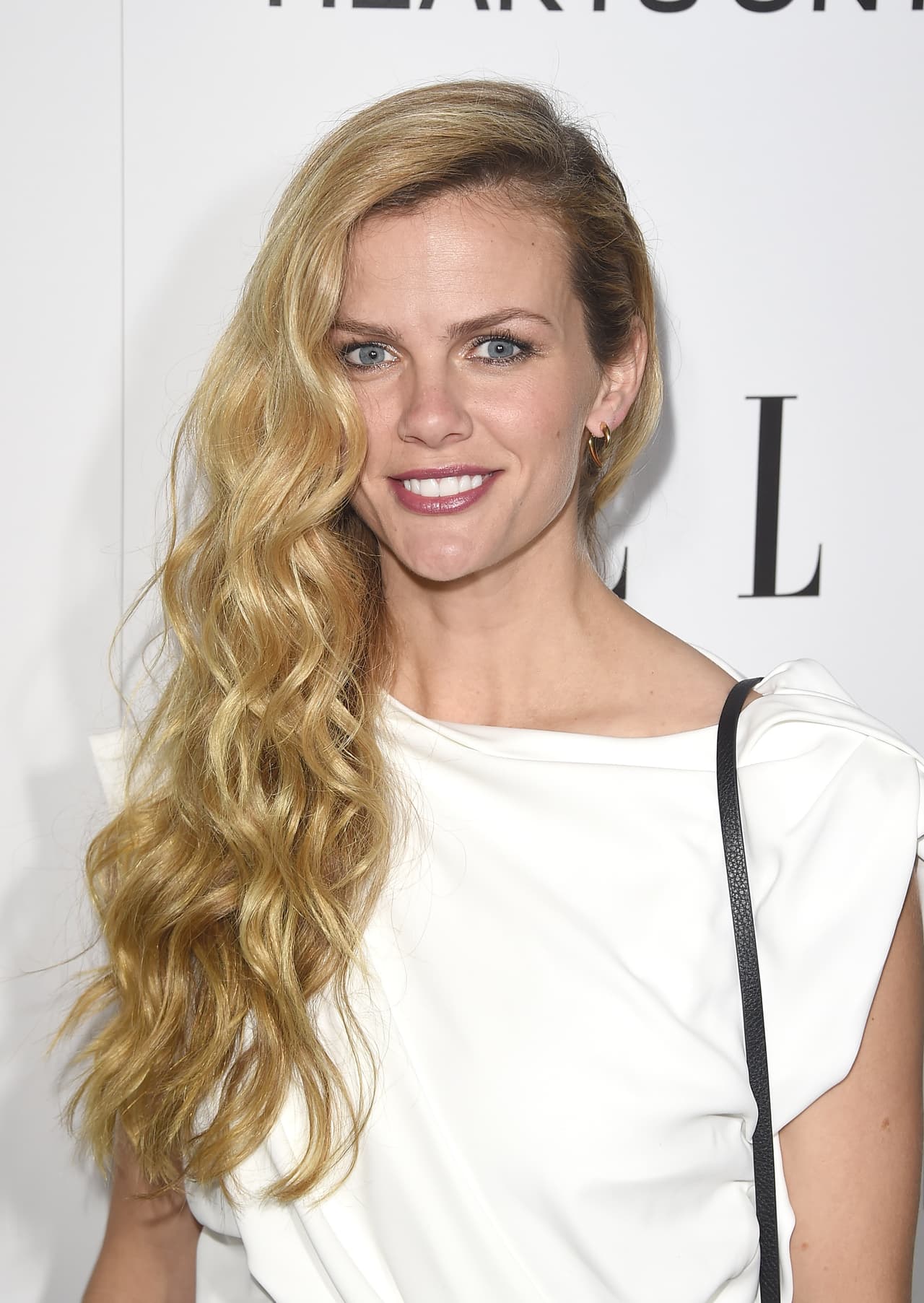 La actriz Brooklyn Decker contrajo matrimonio con Andy Roddick en 2009 y desde ese momento ha sido su compañía, tanto en la competencia como desde su retiro. Con su elegancia y belleza es una de las figuras reconocidas en la TV estadounidense.