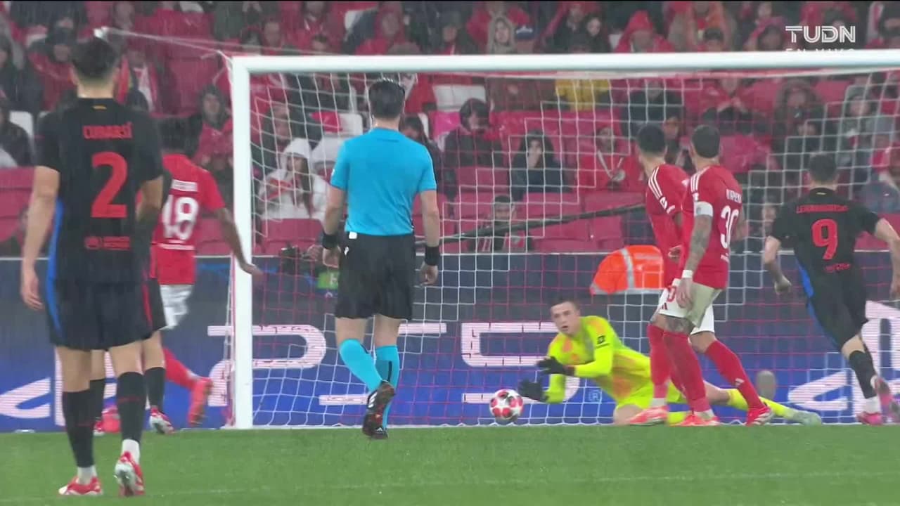 ¡GOL!  anota para FC Barcelona. Raphinha