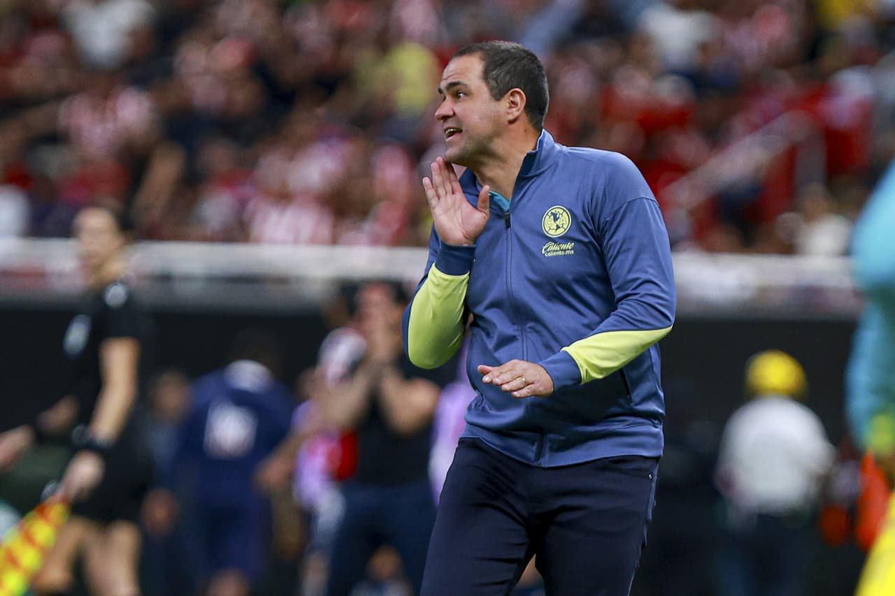 Jardine lanza crítica a Chivas por culpa del gol de visitante 