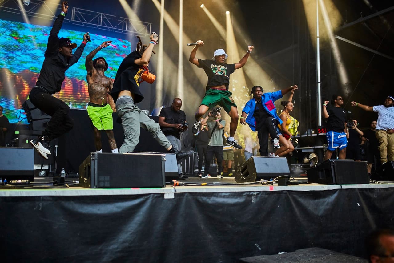 “… aliento a todos a que sigan siendo seguros e inteligentes… lávense las manos con frecuencia; usen una máscara si viaja o usa el transporte público; y lo más importante es vacunarse si aún no lo ha hecho ", sugirió la comisonada.