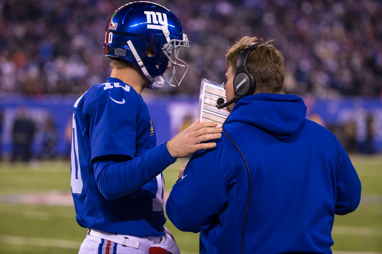New York Giants head coach Ben McAdoo on the sideline with quarterback Eli Manning (10) against the Dallas Cowboys, Sunday, December 11, 2016 East Rutherford, NJ. The Giants defeated the Cowboys 10-7. (Al Tielemans via AP Images)
