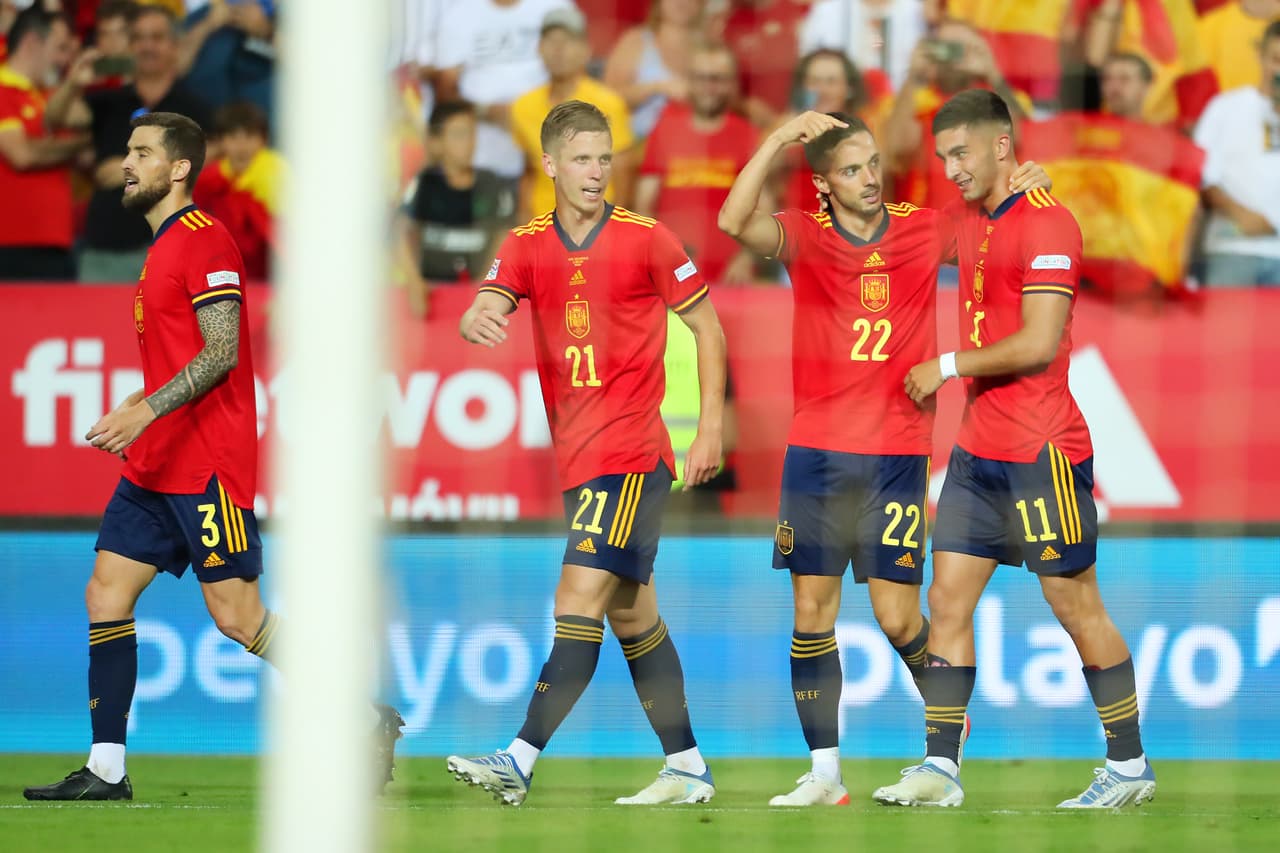 España se impuso sobre República Checa gracias a los goles de Carlos Soler y Pablo Sarabia.