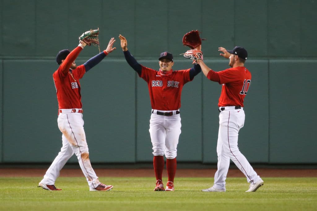 Alex Verdugo se luce con tres imparables con Red Sox