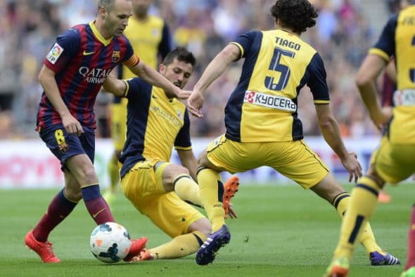 Los intentos del Barcelona se perdían en la nada.