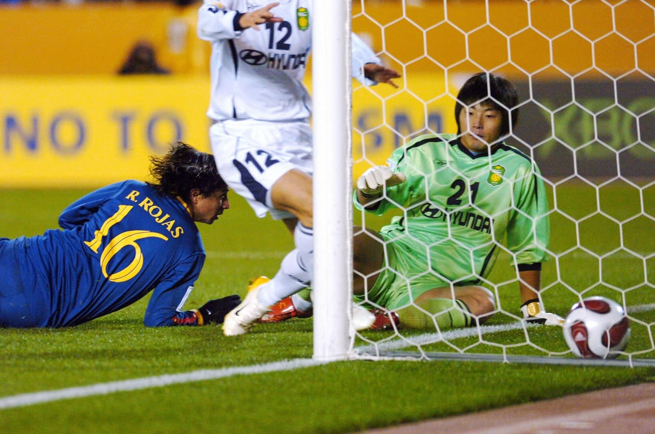 Solo hasta el minuto 79, Ricardo Rojas pudo romper la paridad a favor del América tras un enredo en el área.
