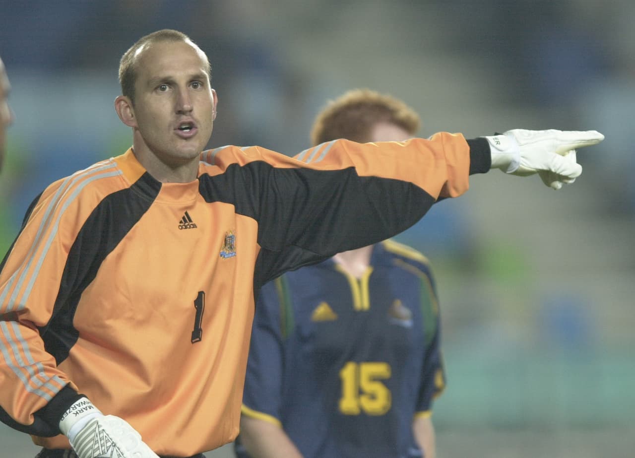 El portero australiano era el mítico Mark Schwarzer, quien jugó en el Chelsea y el Leicester City de la Premier League.