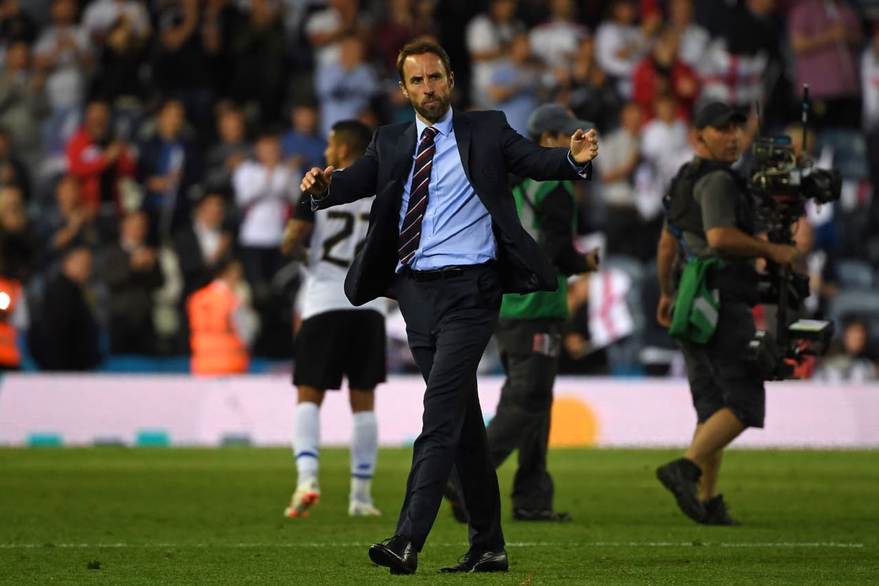 En el 3-5-2 que dispuso el técnico inglés, Rashford fue la máxima estrella con un gol y una actuación sublime que sería coronada en la segunda parte por un gol de Danny Welbeck.