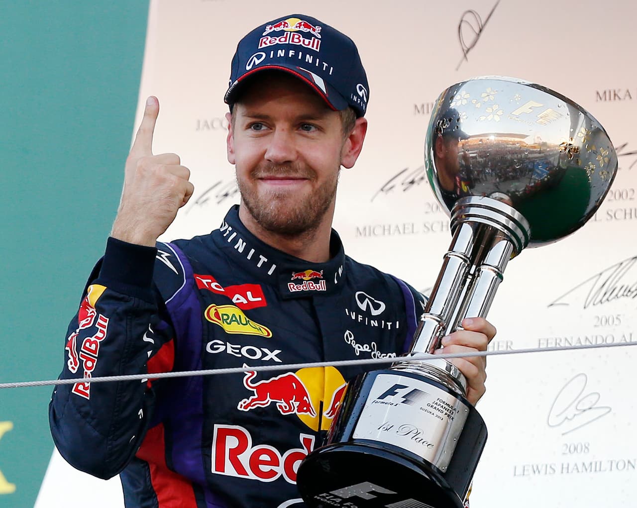 En su paso por Red Bull, Sebastián Vettel logró campeonar cuatro veces seguidas, de 2010 hasta 2014 consiguiendo 53 victorias al momento.