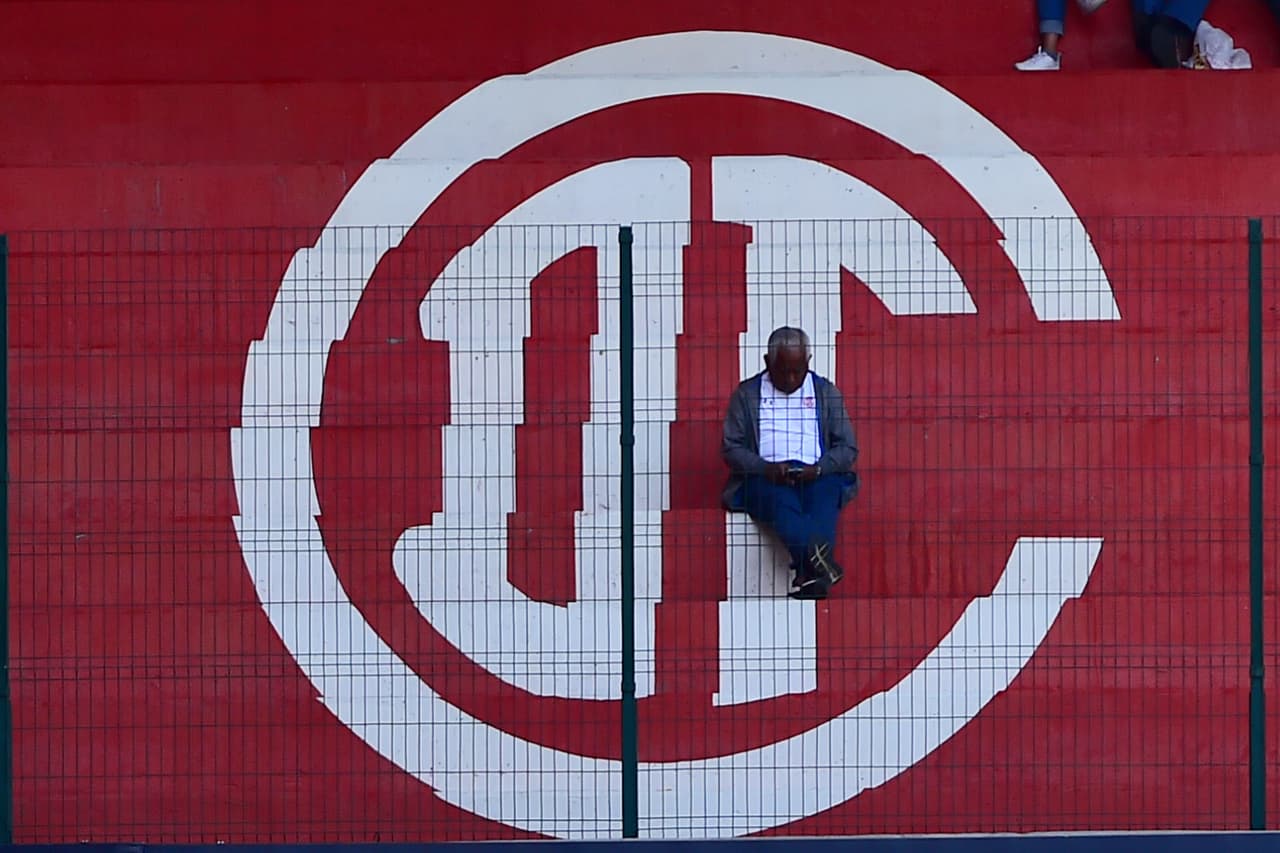 Toluca
<b>2-2</b> Santos