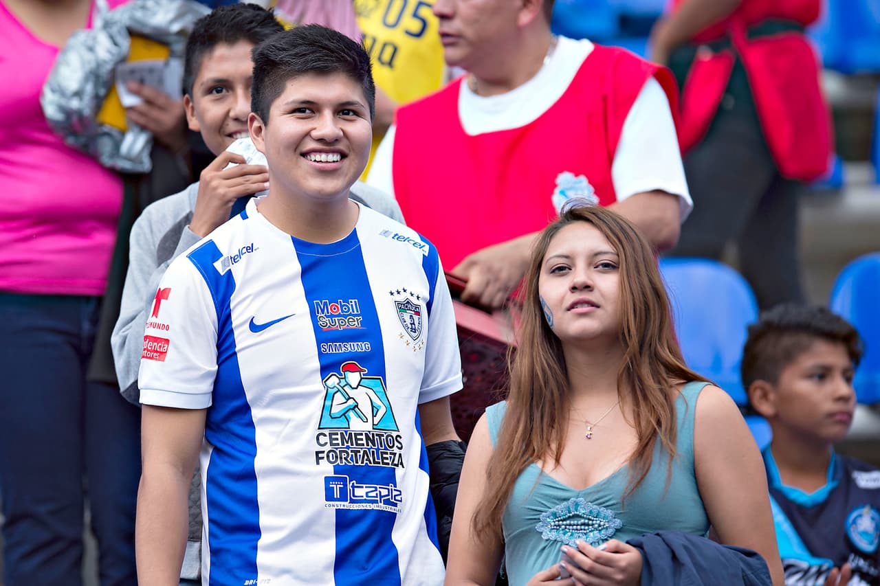 Así se vivió el colorido de la afición en la Jornada 12