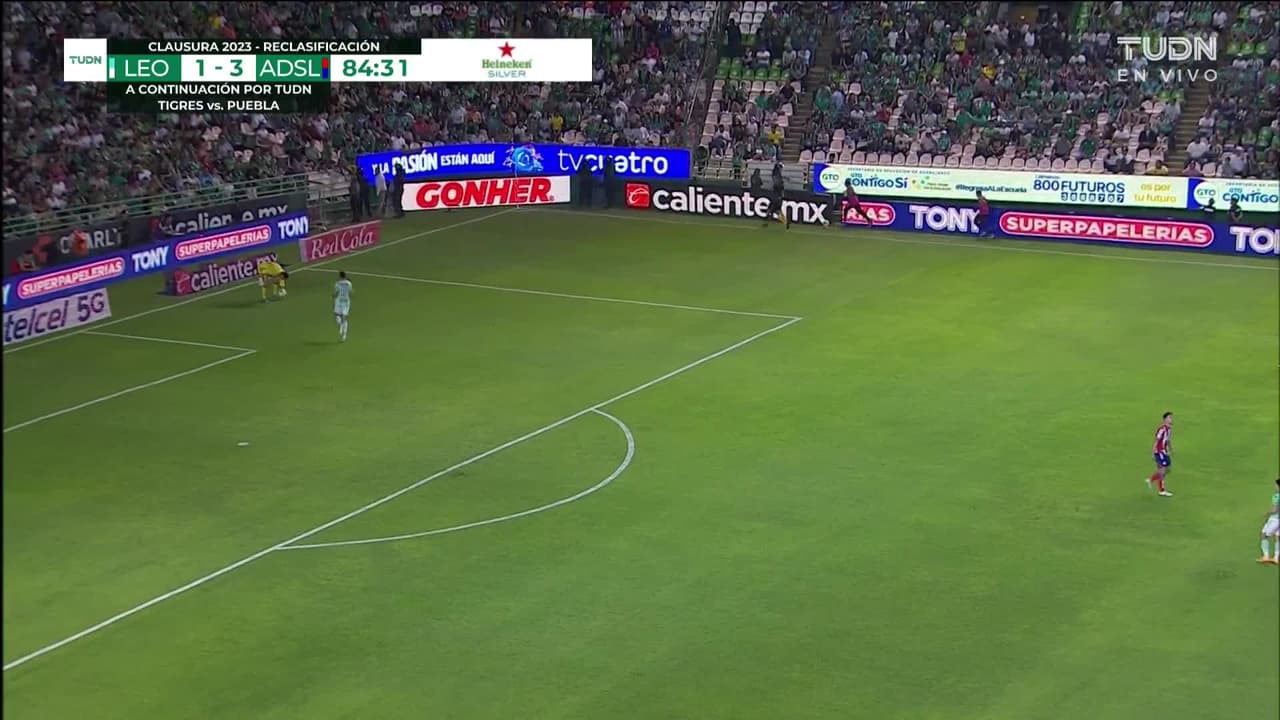 ¡TIRO ATAJADO! disparo por Ángel Zaldívar.