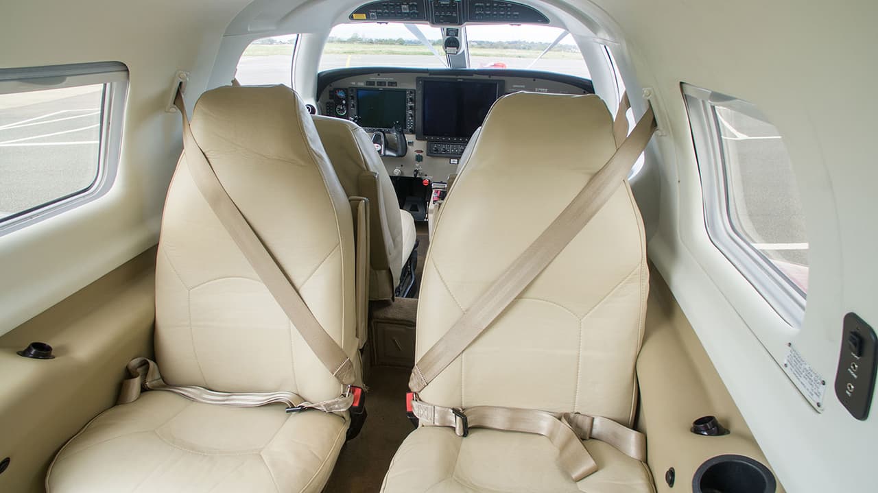 El propietario del avión es el dueño del Cardiff City, el turco-chipriota Mehmet Dalman.