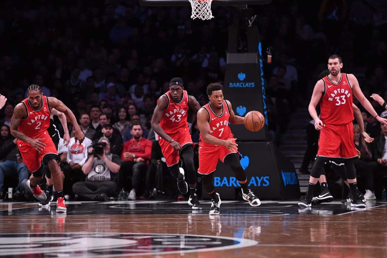 Raptors 115-105 Nets: otro de los que también cedieron terreno en el camino a playoffs fue Brooklyn, que en el Barclays Center dejó escapar un triunfo con Toronto, quedando en séptima posición del Este. Pascal Siakam logró un doble-doble de 10 rebotes y 28 puntos.