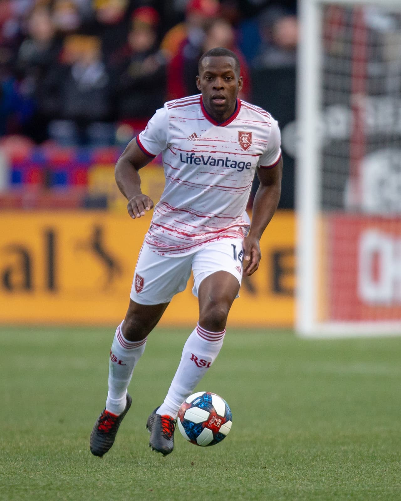 Nedum Onuoha fue una torre en la defensa de Real Salt Lake, que consiguió derrotar por 3-0 a Toronto FC.