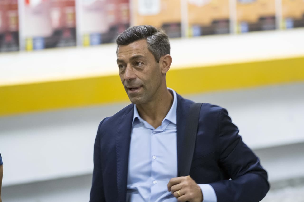 Las aficiones de América y Cruz Azul hicieron sentir su presencia en el Estadio Azteca para su enfrentamiento de Cuartos de Final por el Clausura 2019 en la Fase Final. Un gran ambiente, como de costumbre, estaban gestando los seguidores de ambos clubes capitalinos.