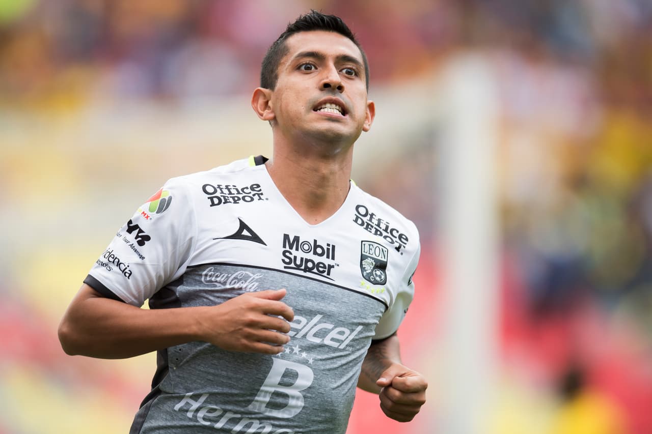 A los 10 minutos Elías Hernández anotó tras sacar al portero y disparar ya con la puerta vacía.