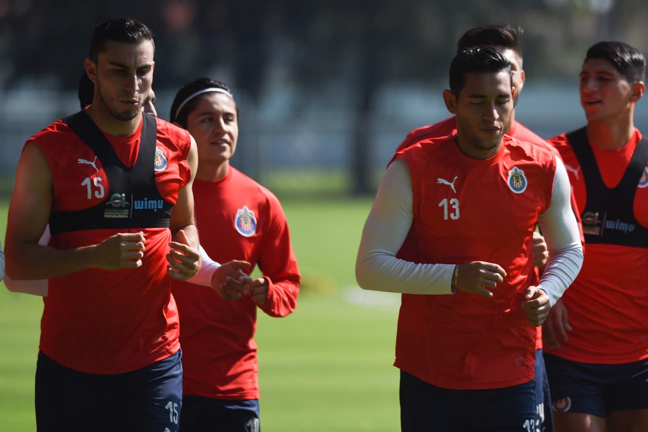 Chivas de Guadalajara vivió una nueva jornada de entrenamiento de pretemporada con la intención de mejorar su camino tras los amistosos con miras a tener buen rendimiento en el Apertura 2019 de la Liga MX.