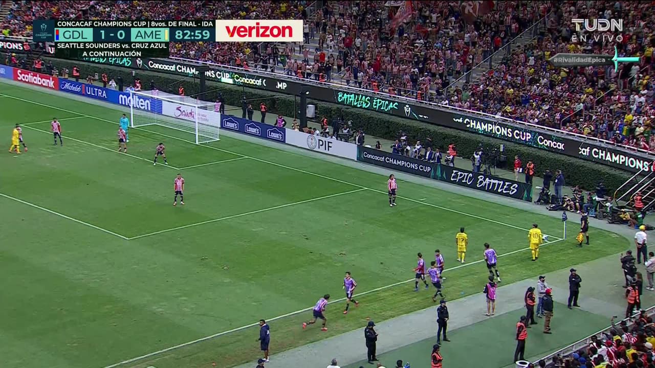 ¡TIRO ATAJADO! disparo por Érick Sánchez.