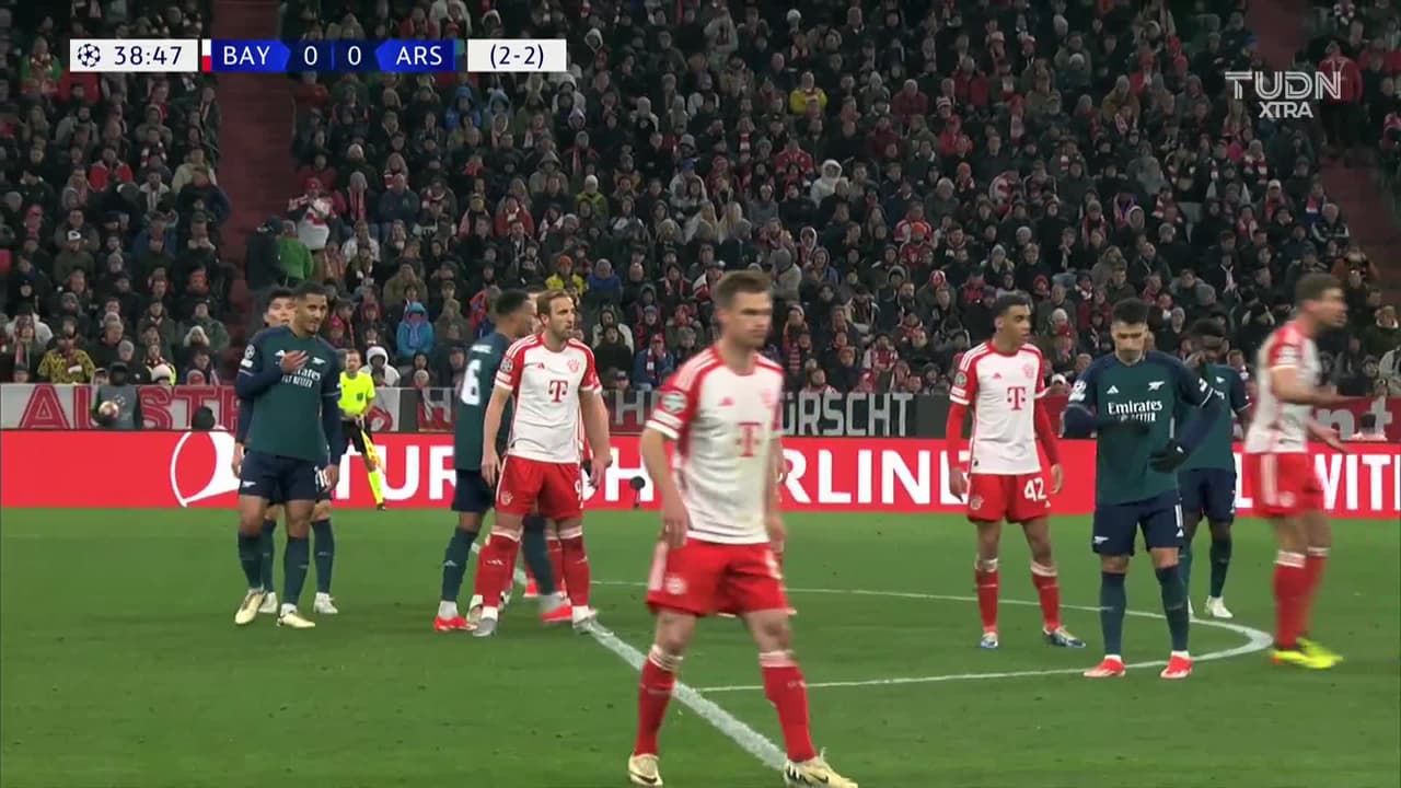 ¡TIRO ATAJADO! disparo por Kai Havertz.