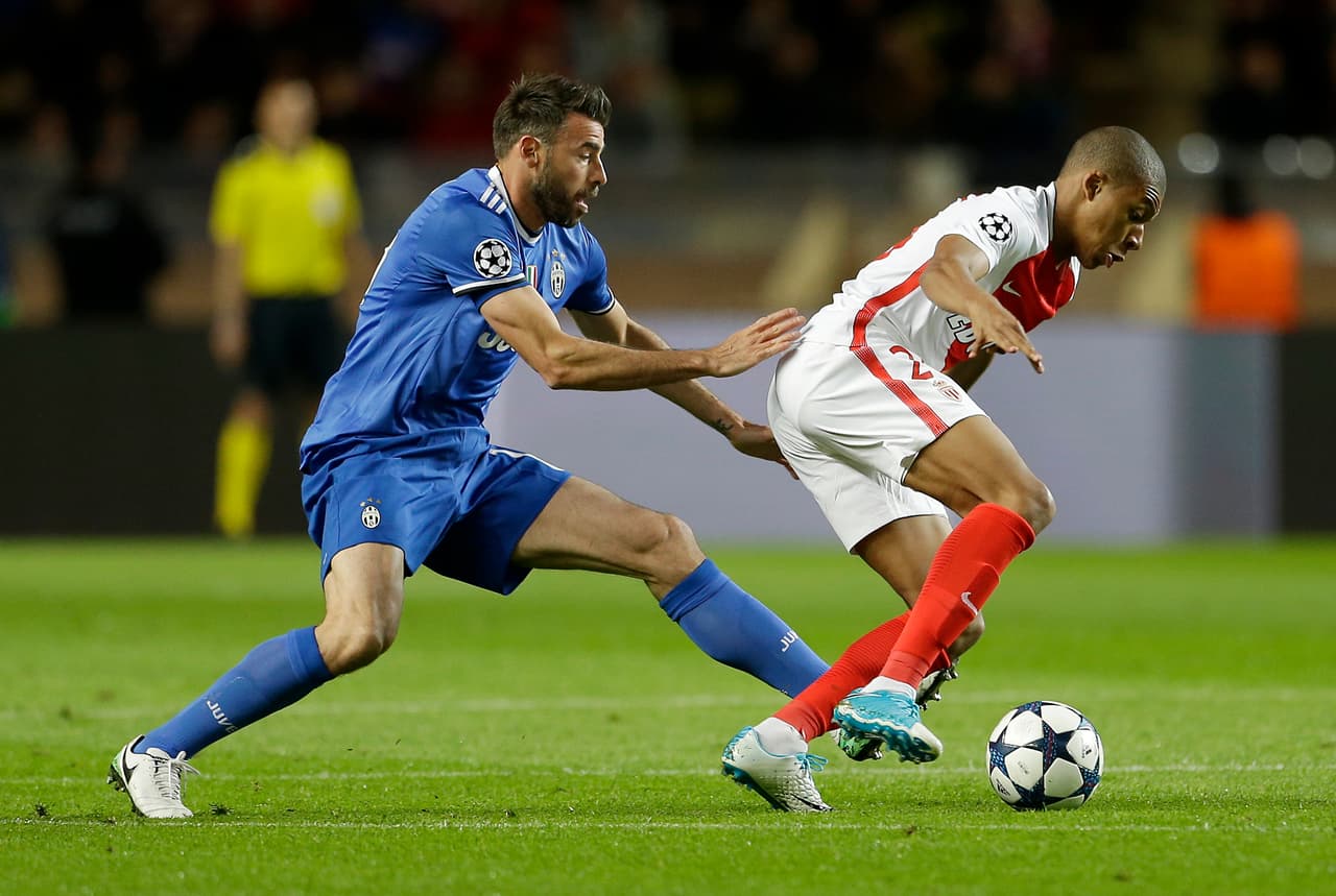 Defensa central: Andrea Barzagli (Juventus) - 6 puntos