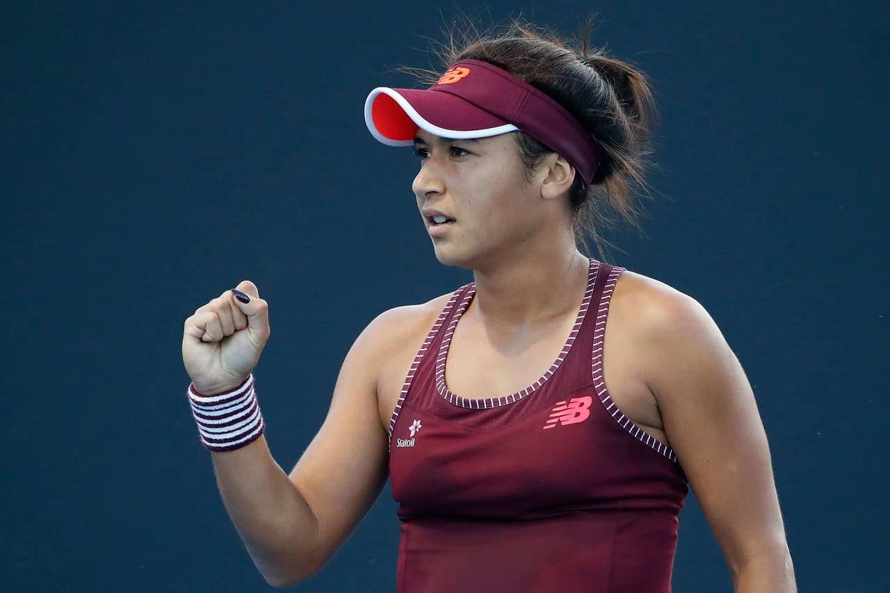 La británica Heather Watson, eliminada en primera ronda, no tiene la presencia física de una europea, pero su cuerpo atlético de piel canela y su bello rostro hacen que no pase desapercibida.