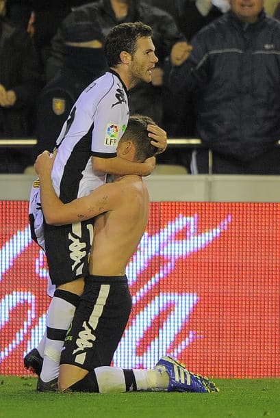 Valencia logró la victoria sobre el Deportivo por 2-0.