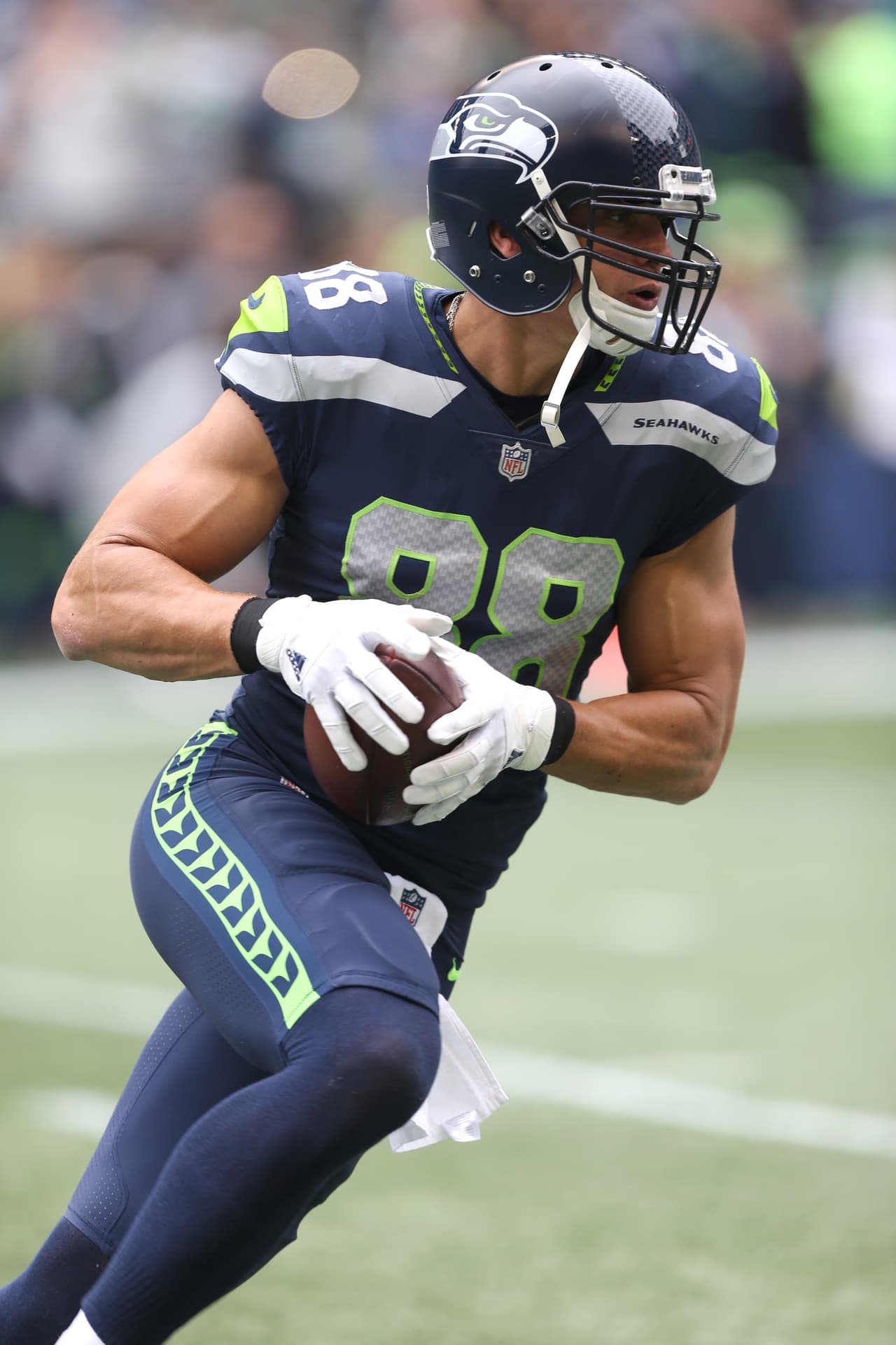 <b>JIMMY GRAHAM (Seattle Seahawks)</b> Luego de su gran cierre la temporada pasada, parecía que Graham sería el segundo receptor más confiable para Russell Wilson después de Doug Baldwin, pero el TE no ha podido ser constante. 15 atrapadas para solo 142 yardas sin TD, además de actuaciones muy discretas en tres de los cuatro juegos.