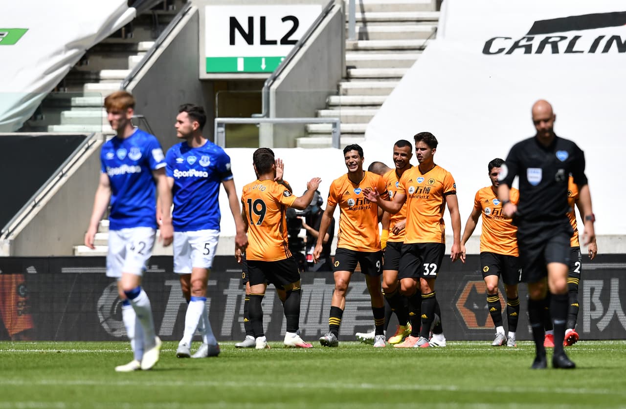 Raúl Jiménez (46’) fue el encargado de cobrar la pena máxima. Mandó el balón al fondo de la meta con un derechazo razo que entró pegado al poste izquierdo.