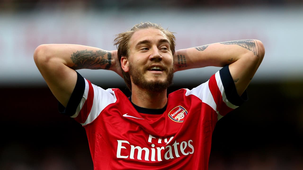 Ex del Arsenal asegura que en el futbol existe la prostitución