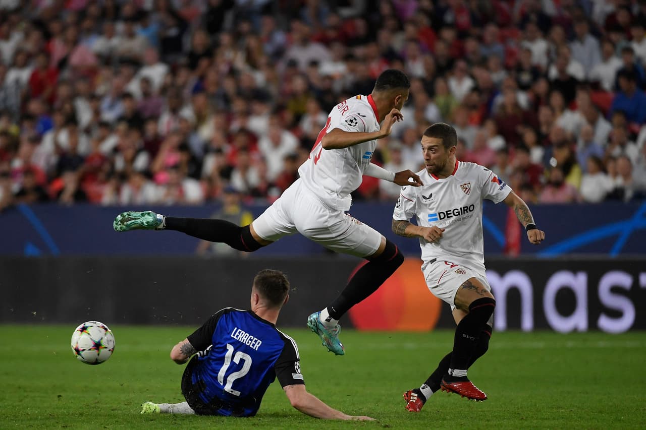 Chelsea derrotó 1-2 de visita a Salzburg con goles de Kovacic y Havertz; Sevilla goleó de local 3-0 a Copenhague y amarró al menos la Europa League.