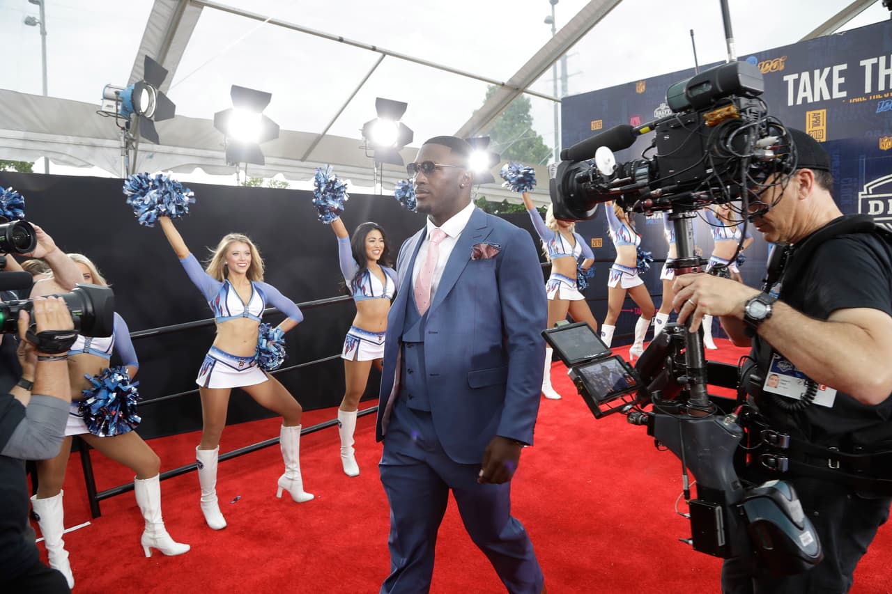 Con gran estilo y clase llegaron a la 'Ciudad de la Música' los futuros héroes de la NFL. Estas son las mejores imágenes de la alfombra roja del NFL Draft 2019.