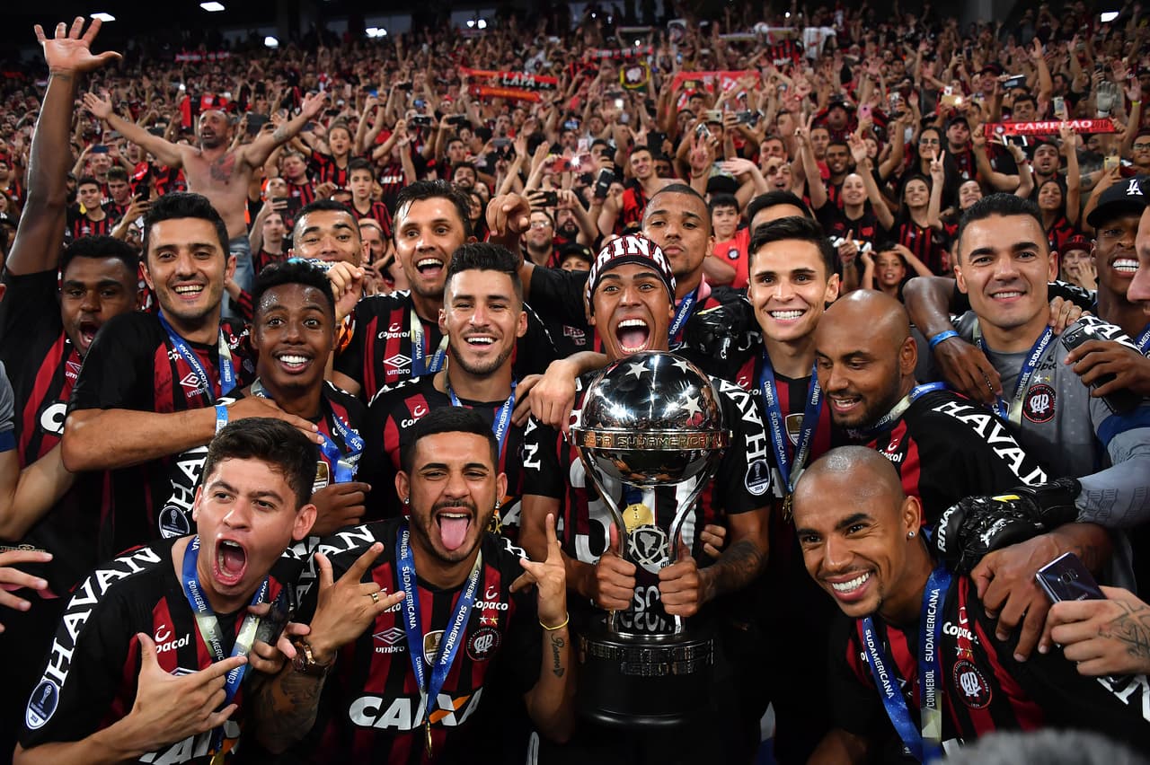 Paranaense: aunque su andar en el fútbol local no ha sido el mejor, llegó a la Copa por ser el campeón de la Copa Sudamericana 2018 y tiene suficientes armas para volver a sorprender este año pero en la Libertadores. Braian Romero y Marcos Ruben, ambos argentinos, son sus principales armas ofensivas para pelear el Grupo con Boca.