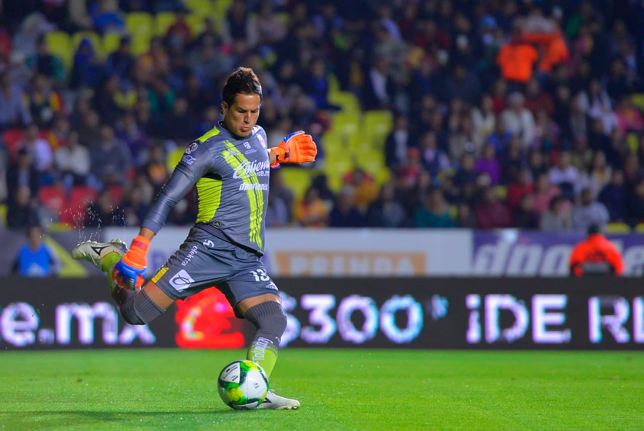 Tuvo poco trabajo el arquero uruguayo del Morelia, Sebastián Sosa. Prácticamente no ensució su uniforme.