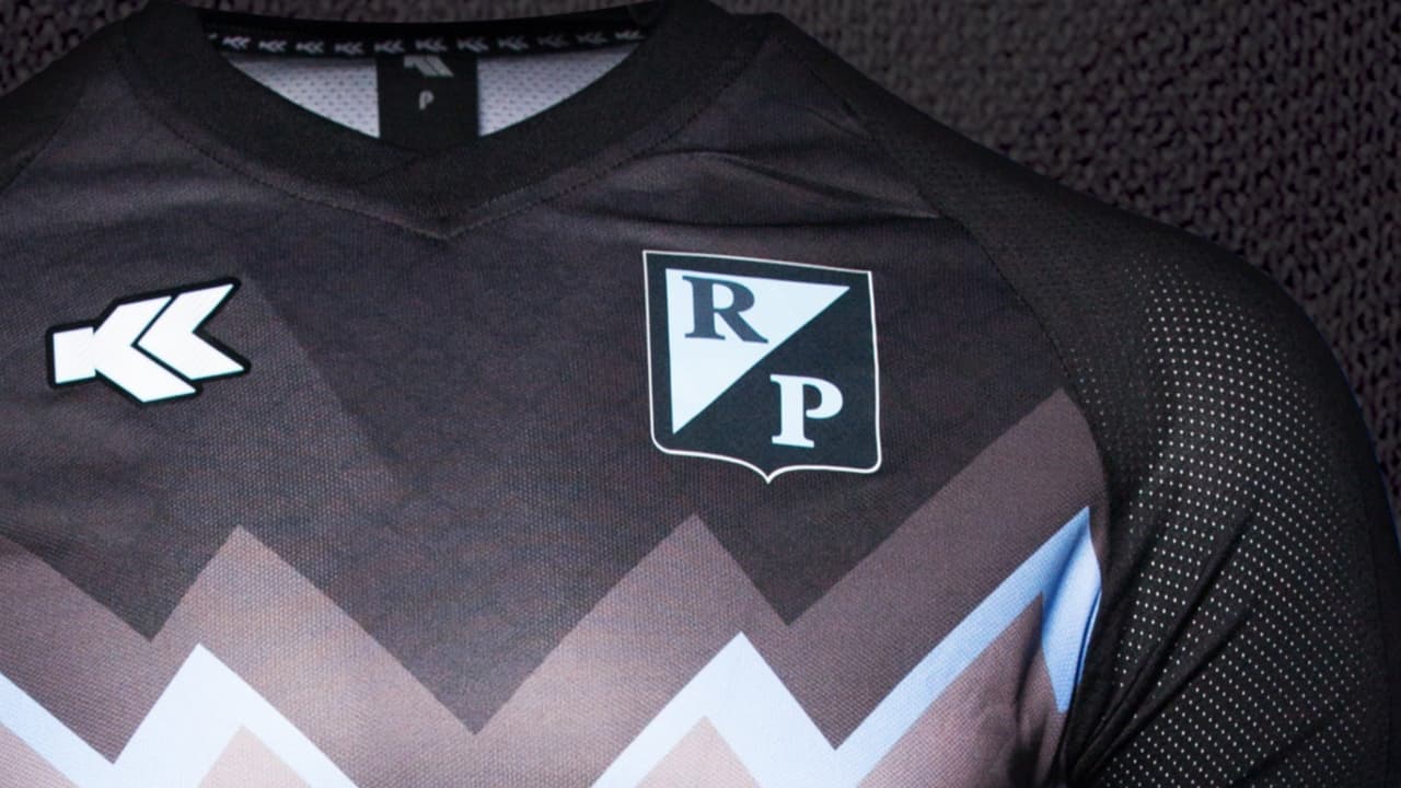 El equipo que llevará esa prenda es el River Plate de Paraguay.