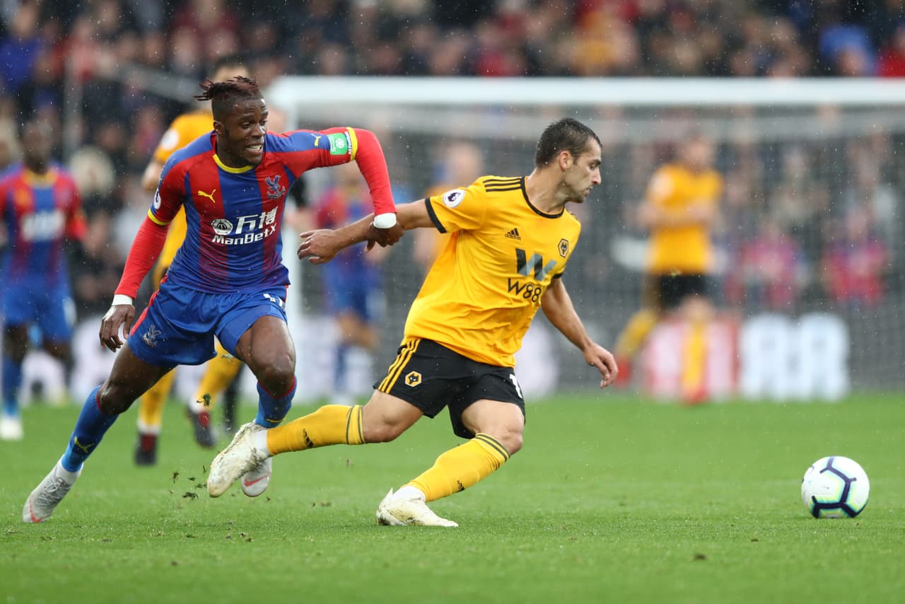 El Crystal Palace era más en los primeros minutos pero no podía traducirlo en el marcador. Wilfried Zaha era una amenaza constante.