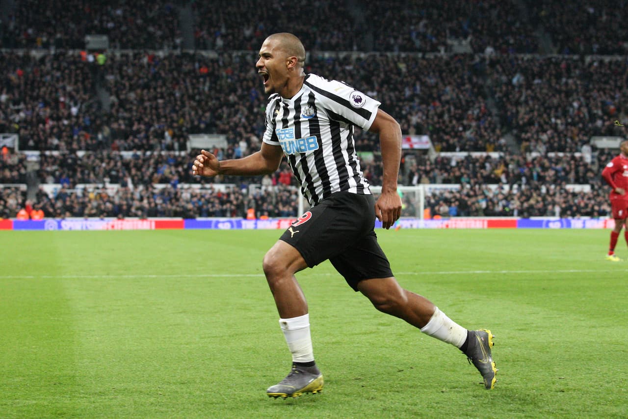 Newcastle United's Salomon Rondon celebrates scoring his side's second goal during the Premier League match between Newcastle United and Liverpool at St. James's Park, Newcastle on Saturday 4th May 2019. (Photo by Steven Hadlow/MI News/NurPhoto via Getty Images)