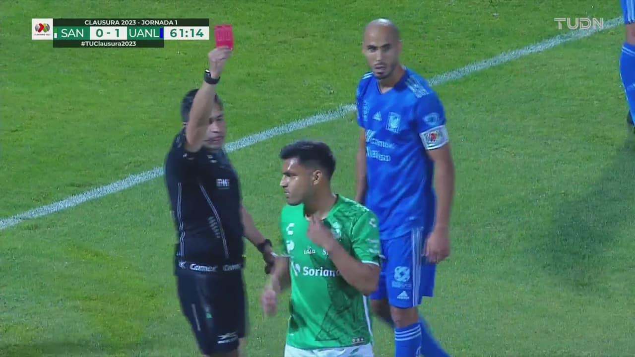 ¡Santos está en problemas! Expulsión para el ‘Mudo’ Aguirre