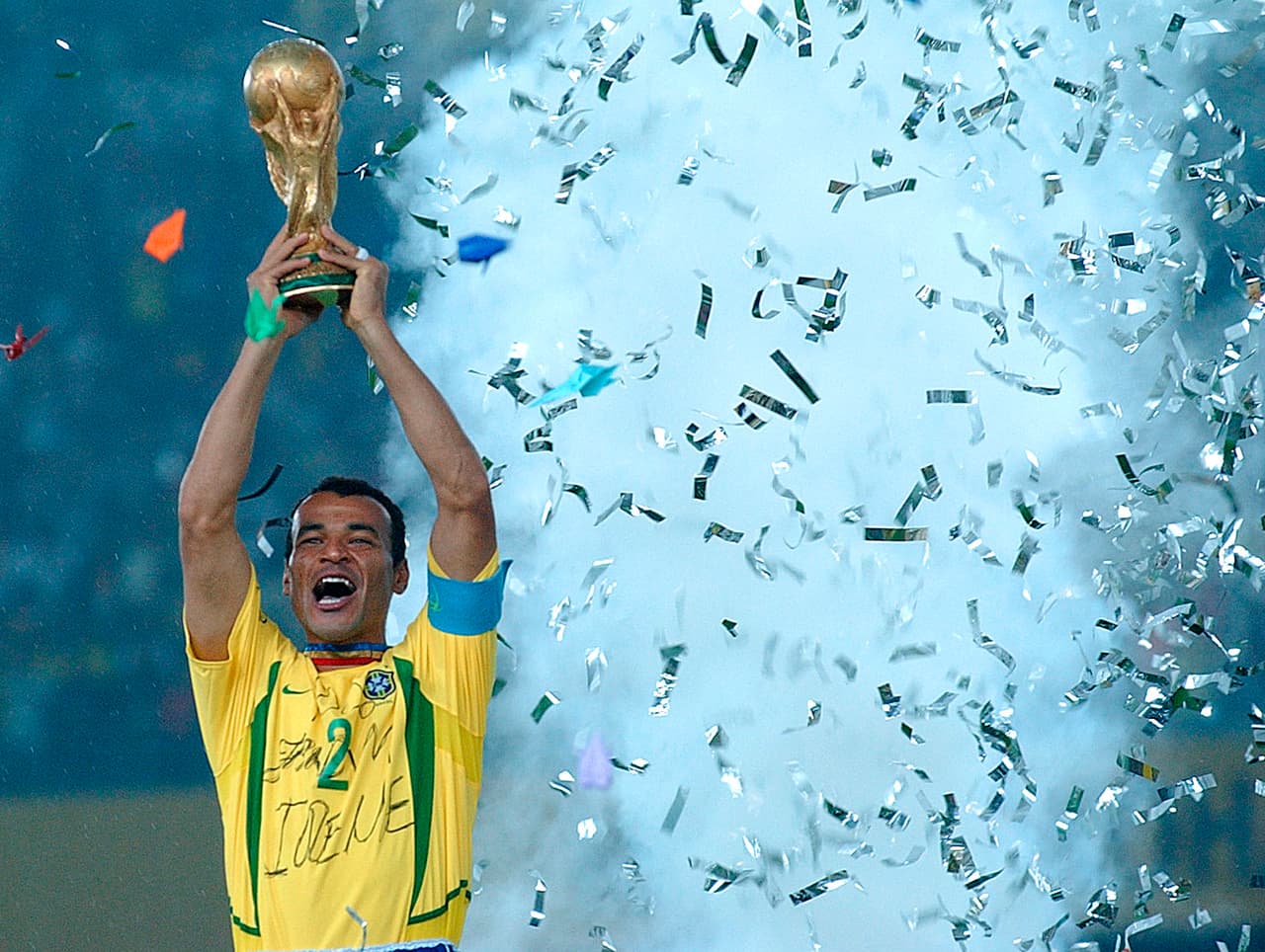 Con Brasil, la leyenda brasileña llegó a disputas cuatro mundiales, de los cuales ganó dos en Estados Unidos 1994 y Corea Japón 2002.