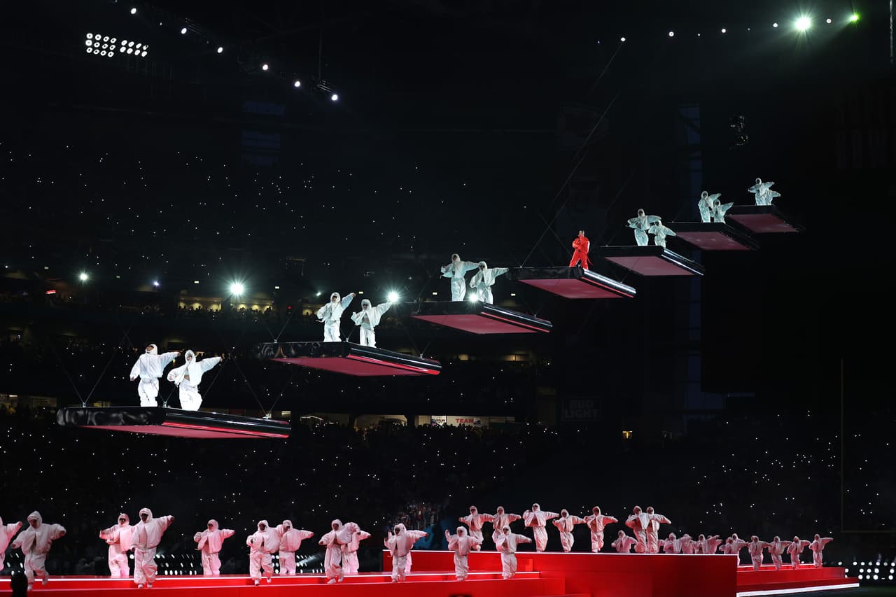 Rihanna deslumbró con su actuación en el Show de medio tiempo en el Super Bowl 2023