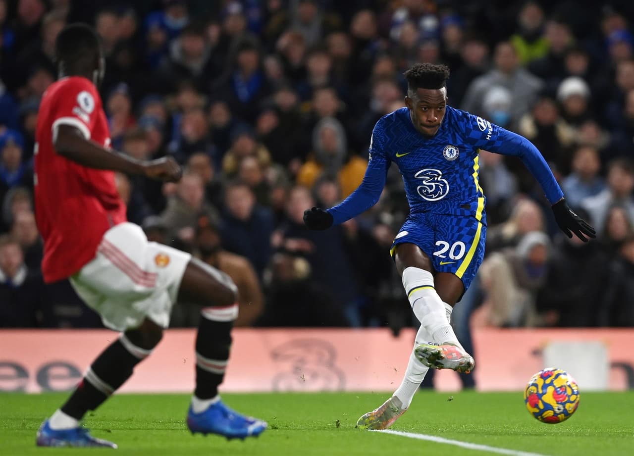 Chelsea empata 1-1 ante el Manchester United durante la J13 de la Premier League. Jadon Sancho abrió el marcador al minuto 50' a favor de los Red Devils, pero Jorge Luis Frello logra igualar el marcador al 69'. Cristiano Ronaldo entró de cambio.