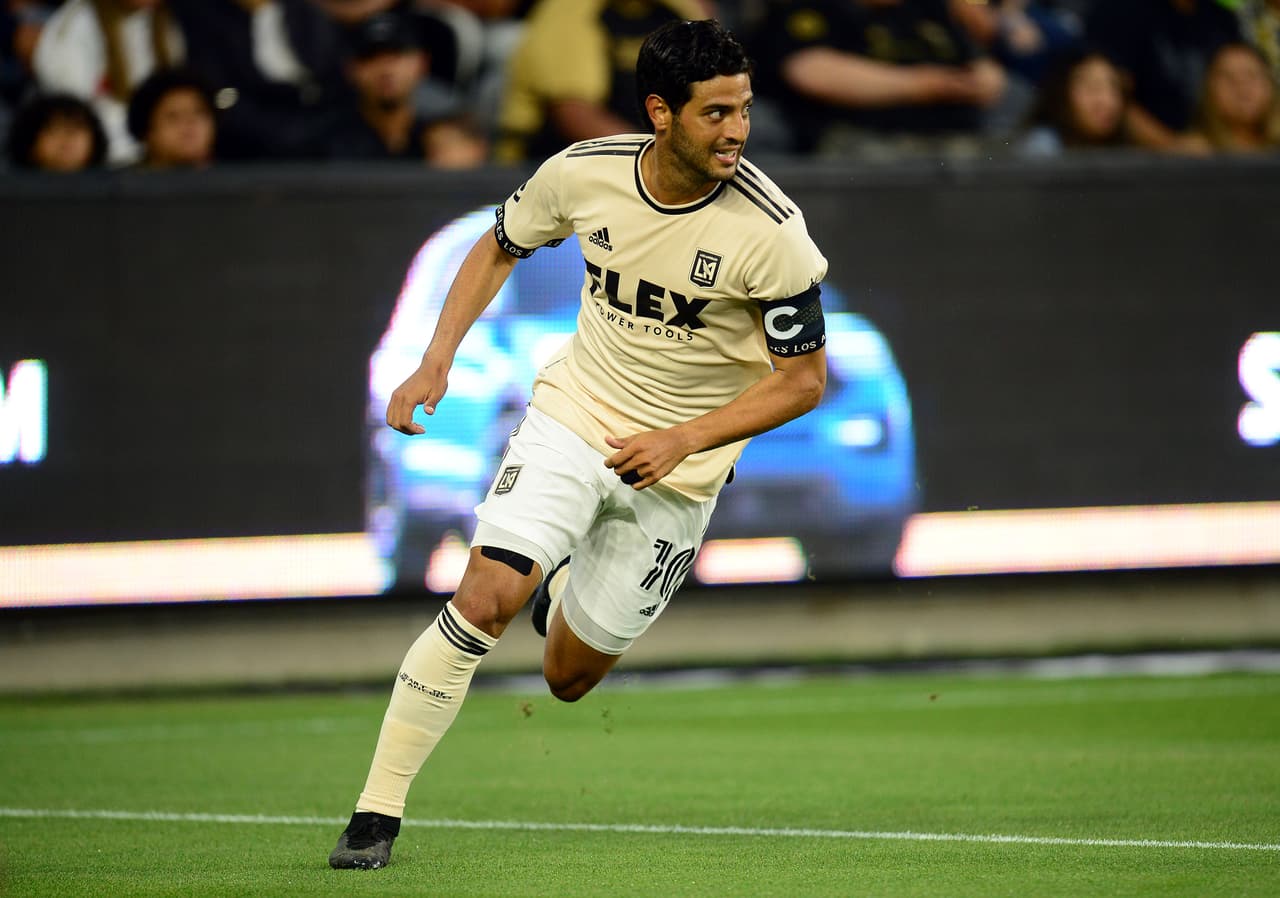 Carlos Vela marcó su primer gol de 2021 y sirvió una asistencia en el triunfo 2-0 de LAFC ante FC Dallas.