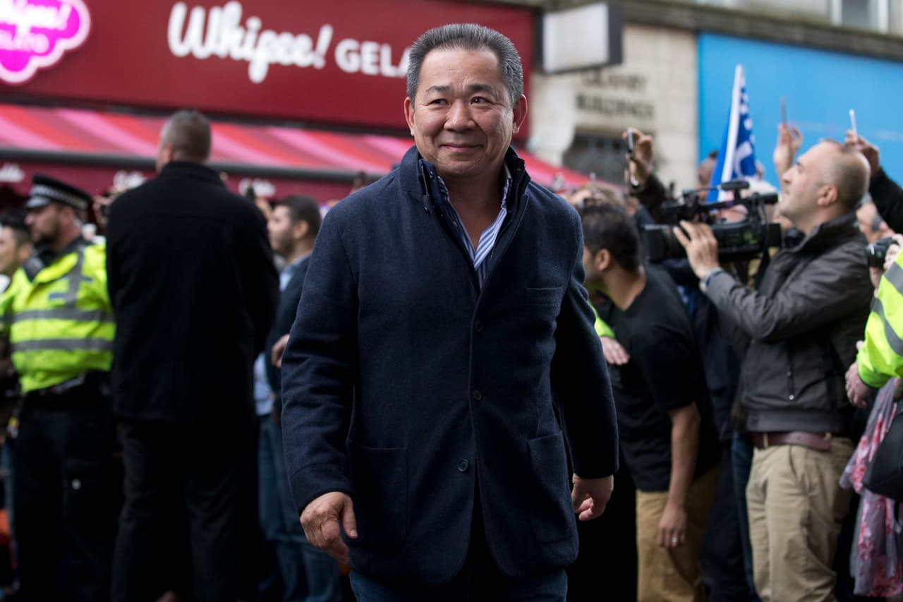 El presidente y dueño del equipo Vichai Srivaddhanaprabha fue uno de los más aclamados a su llegada.