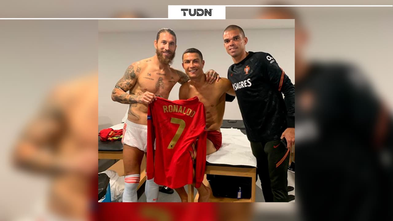 Reencuentro feliz entre Sergio Ramos y Cristiano Ronaldo en Lisboa